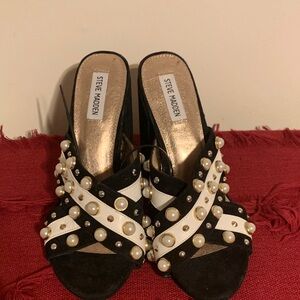 Steve Madden Black and White Pearl Mules